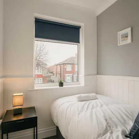 Canterbury House By Horizon Apartman Redcar